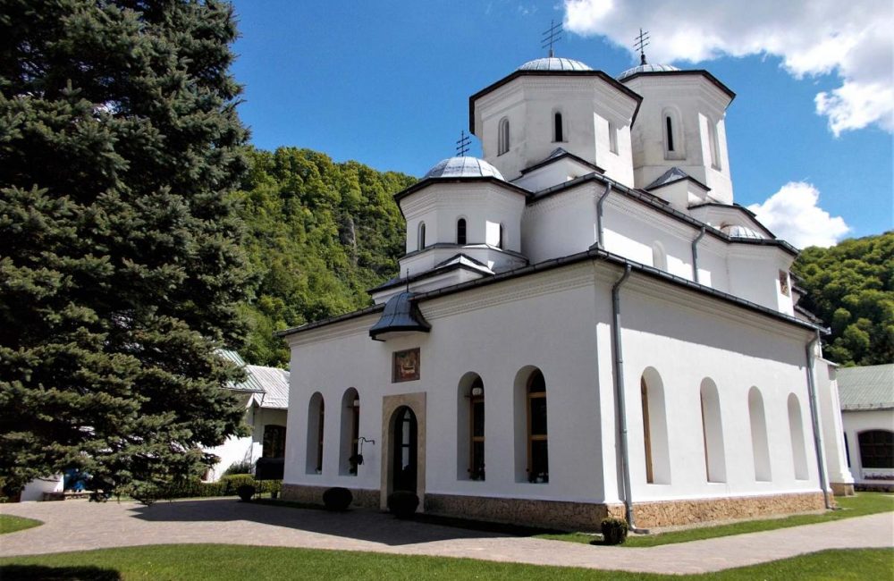 biserica_adormirea_maicii_domnului_manastirea_tismana_foto_nicu_farcas_0